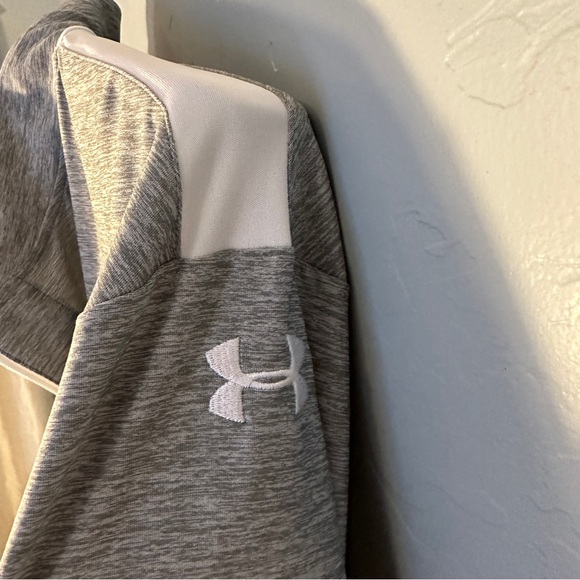 Under Armour Long Sleeve Dry Fit Zip Up Top Lightweight in Grey and White Size M - Picture 3 of 10